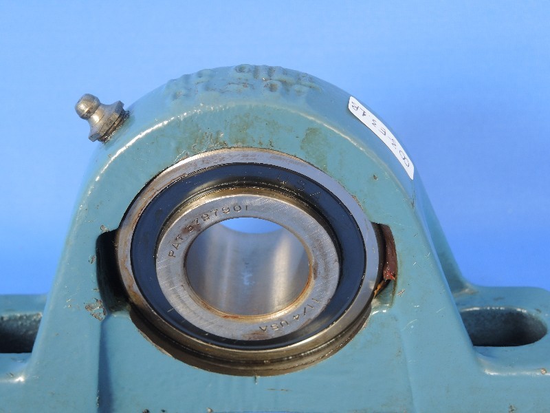 McGill CL07 1 1/4 pillow block spherical